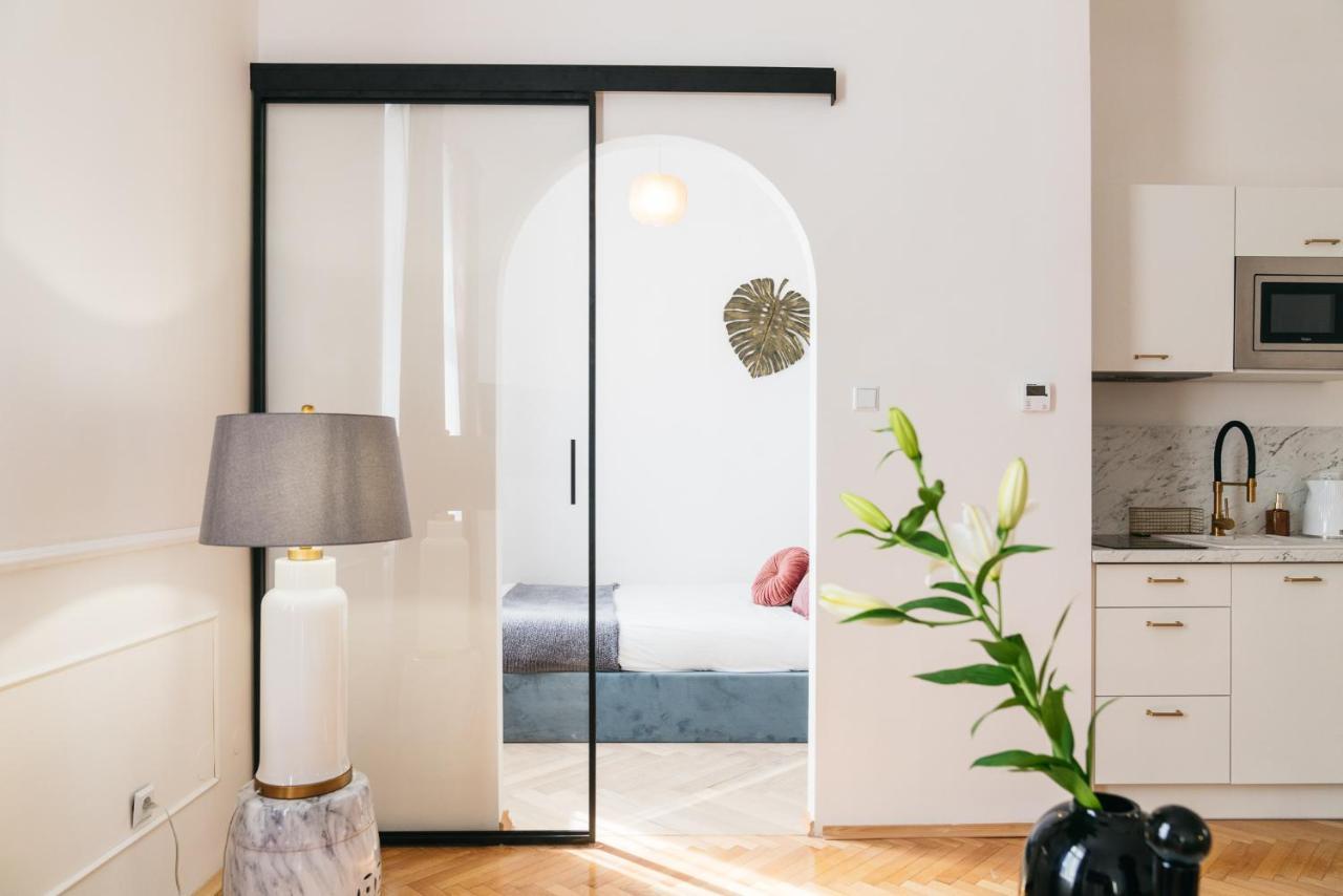 Luna Apartment - Loftaffair Krakau Buitenkant foto
