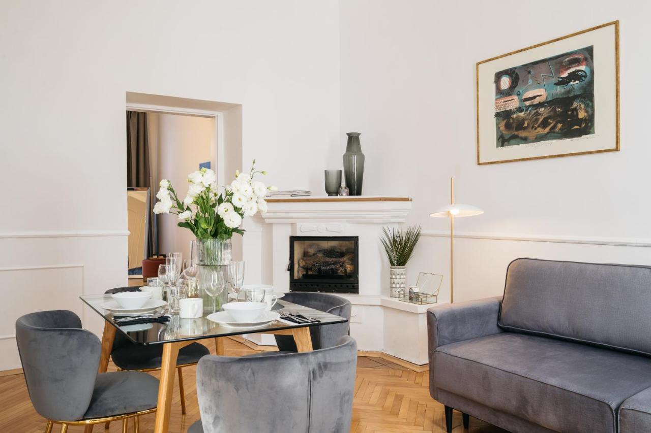Luna Apartment - Loftaffair Krakau Buitenkant foto