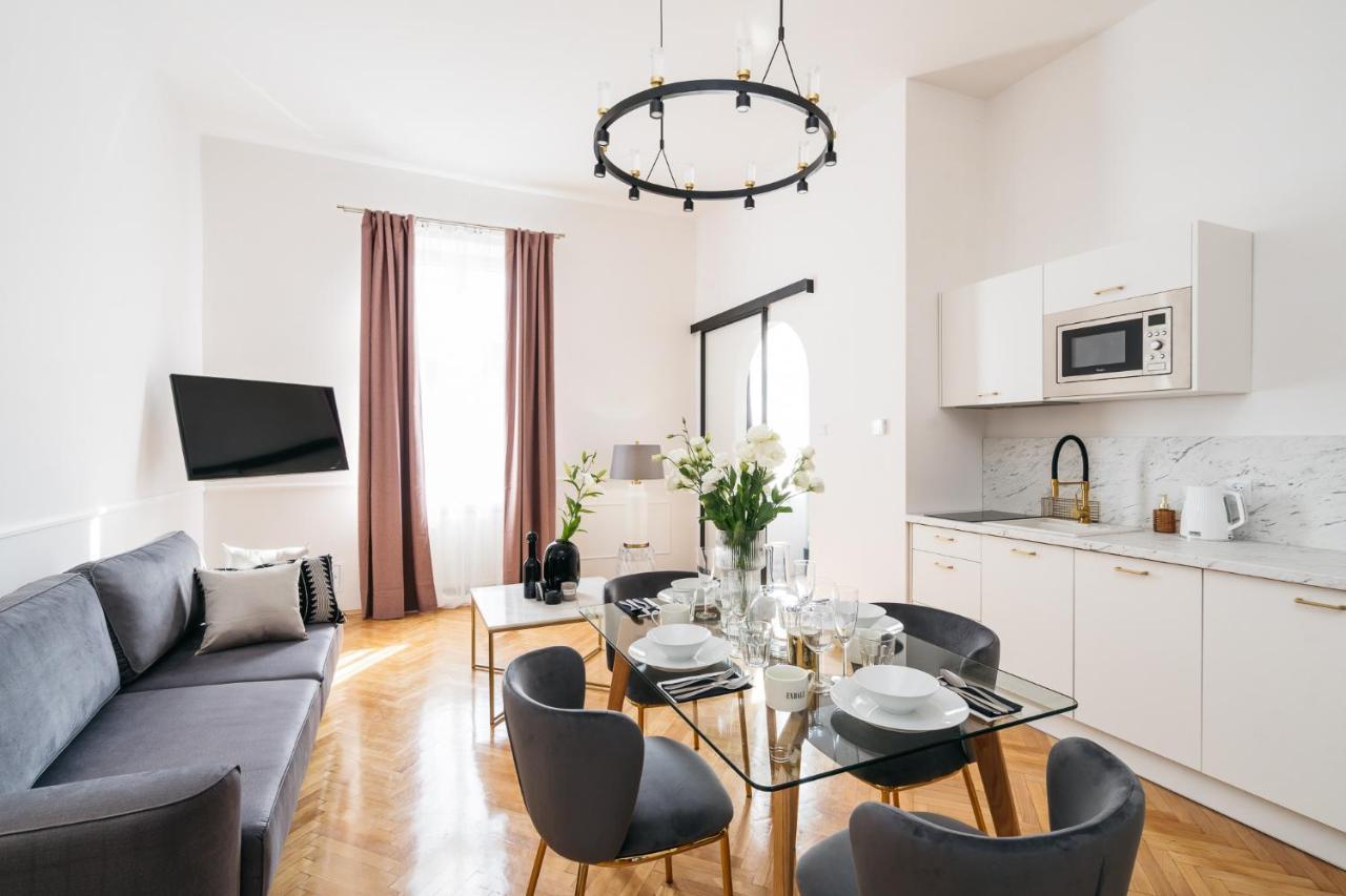 Luna Apartment - Loftaffair Krakau Buitenkant foto